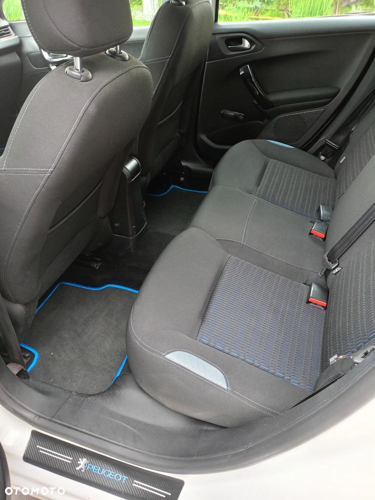 Peugeot 208 1.4 HDi Active - 9