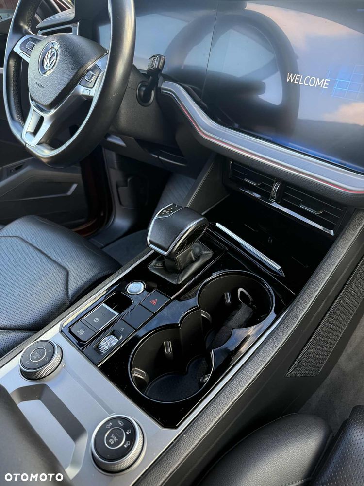 Volkswagen Touareg ver-3-0-v6-tdi-scr-4mot-elegance - 18