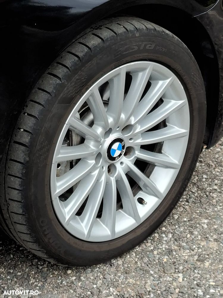 BMW Seria 5 525d xDrive Touring - 15