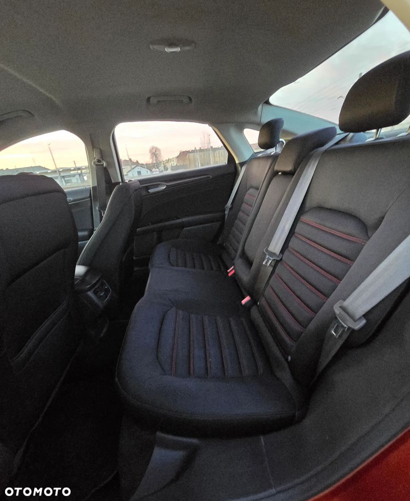 Ford Fusion - 17