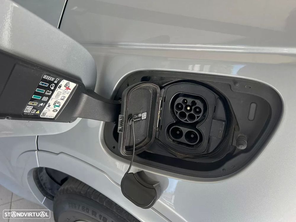 Land Rover Discovery Sport - 21