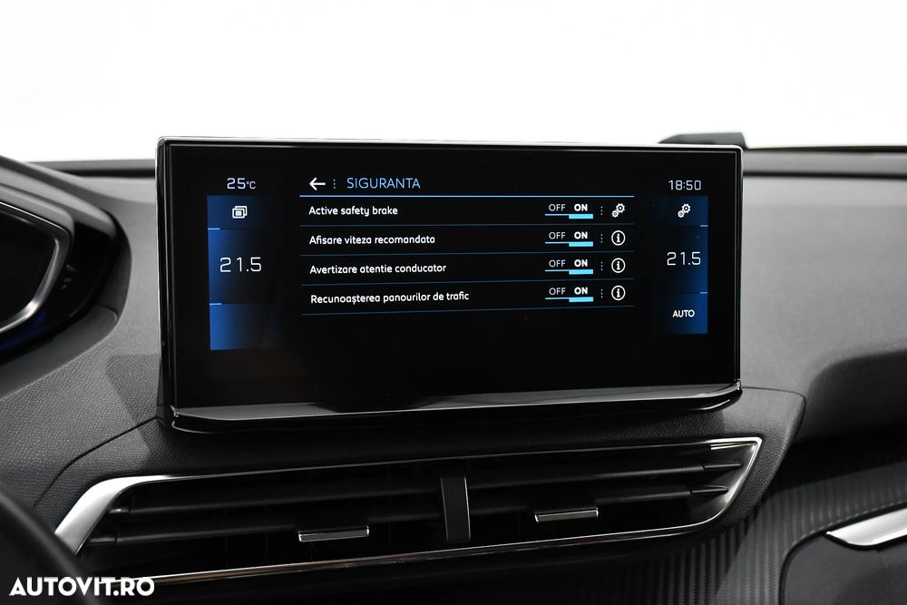 Peugeot 3008 1.2 PureTech 130 EAT8 Allure Pack - 26