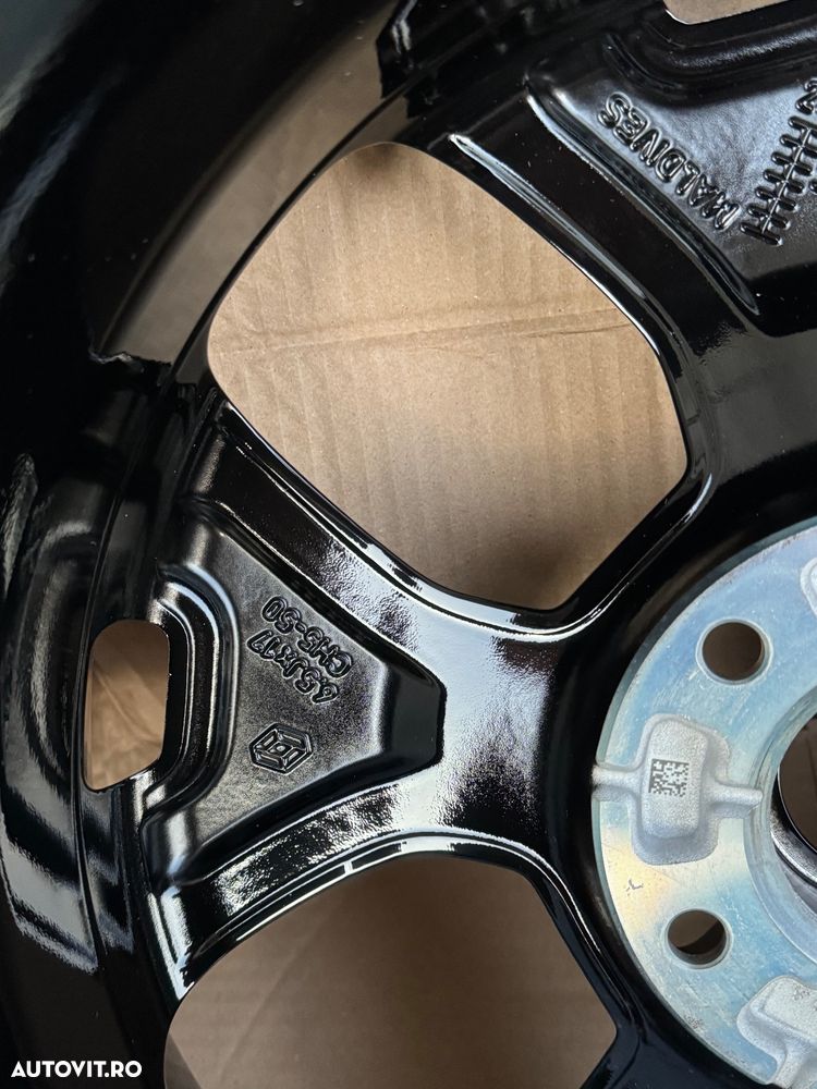 Vând jante originale Renault pe 17” noi bicolore - 4