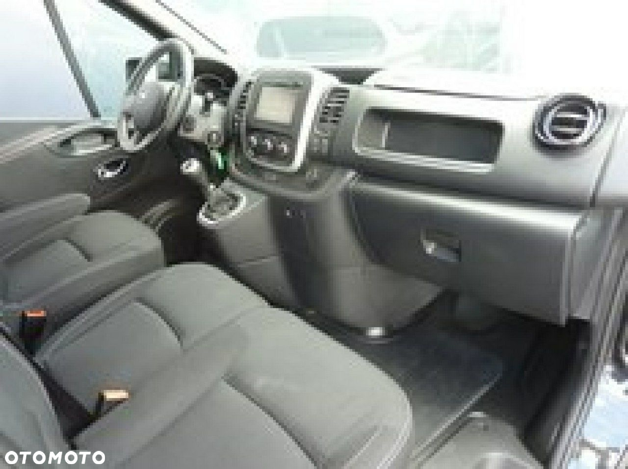 Nissan NV300 - 16