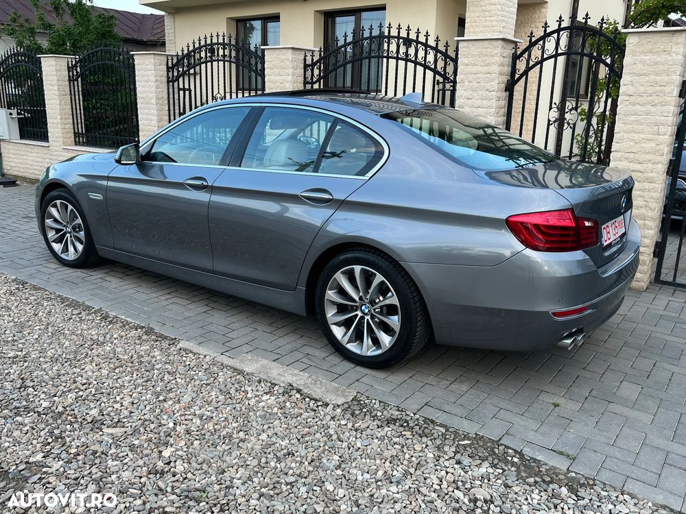 BMW Seria 5 520d Aut. Luxury Line - 32