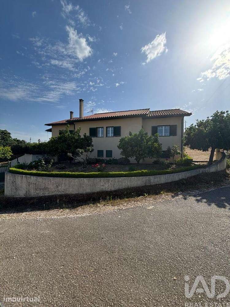 Moradia térrea T4 em Sobreira Formosa e Alvito da Beira de 170 m2 - Grande imagem: 3/40