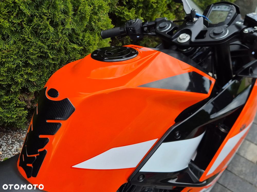 KTM RC 125 - 11