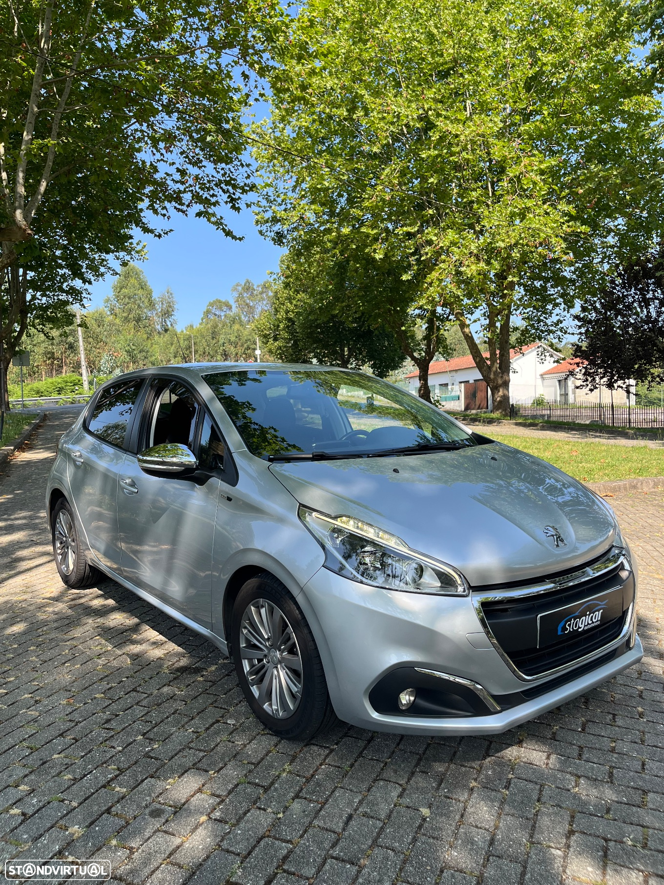 Peugeot 208 1.6 BlueHDi Style - 10