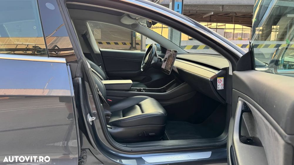 Tesla Model 3 AWD Dual Motor - 18