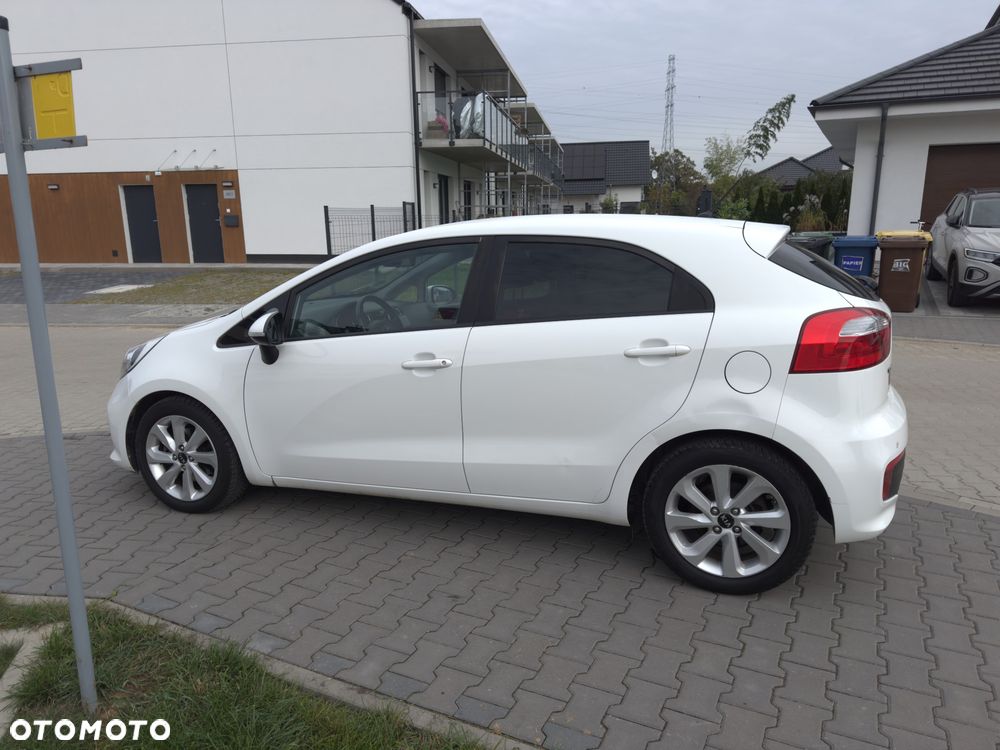 Kia Rio - 3