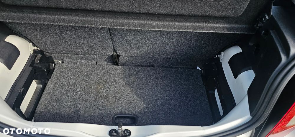 Volkswagen up! 1.0 move - 13