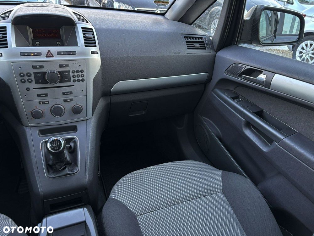 Opel Zafira 1.8 Family Plus - 25