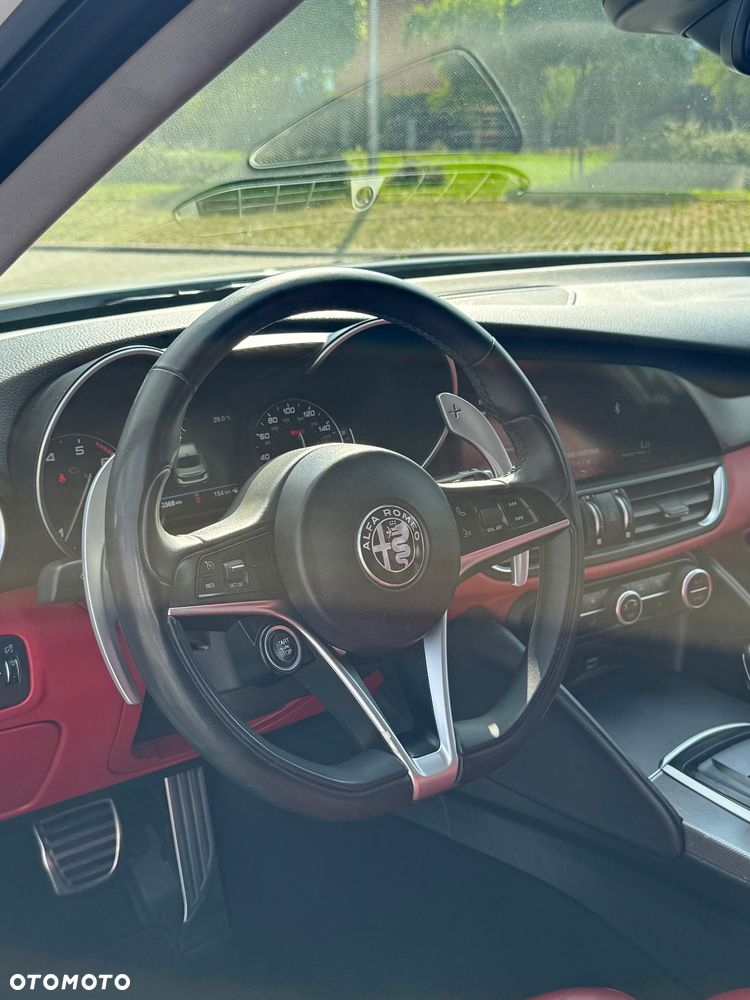 Alfa Romeo Giulia 2.0 Turbo Veloce TI Q4 - 14