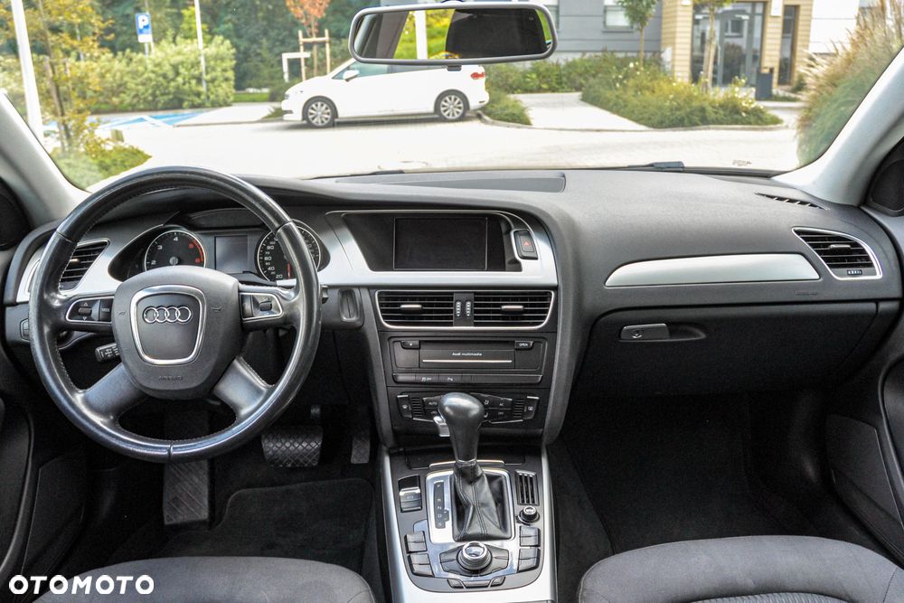 Audi A4 Avant - 10