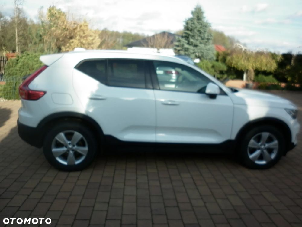 Volvo XC 40 D3 AWD Geartronic Momentum Pro - 8