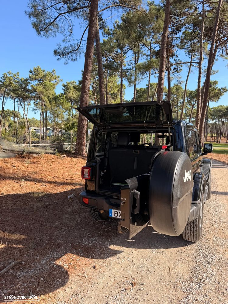 Jeep Wrangler - 13