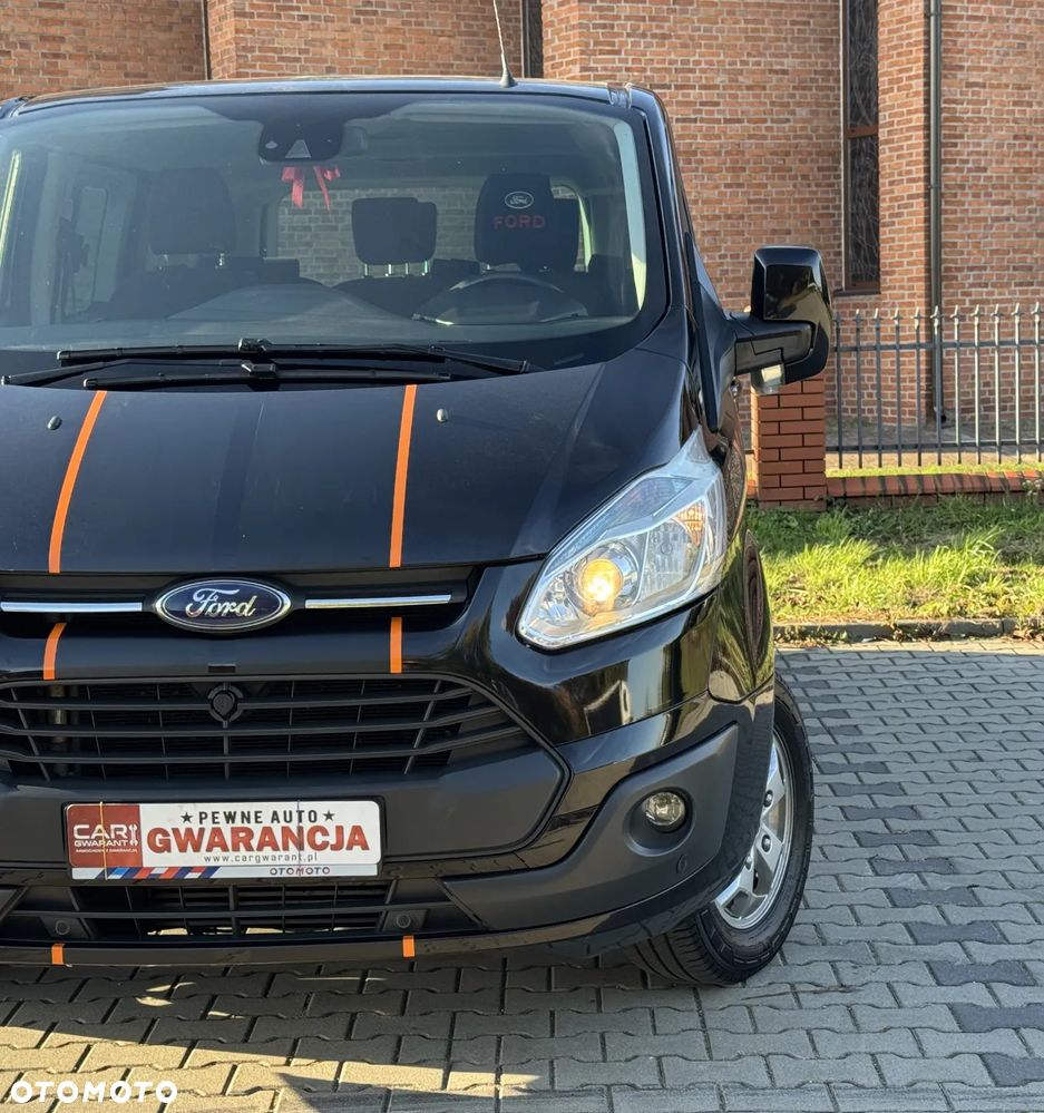 Ford Tourneo Custom 300 L2H1 VA Titanium - 34
