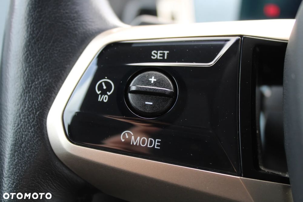 BMW iX xDrive40 76.6kWh - 35