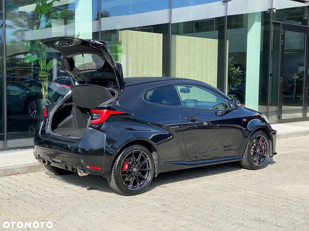 Toyota Yaris - 33