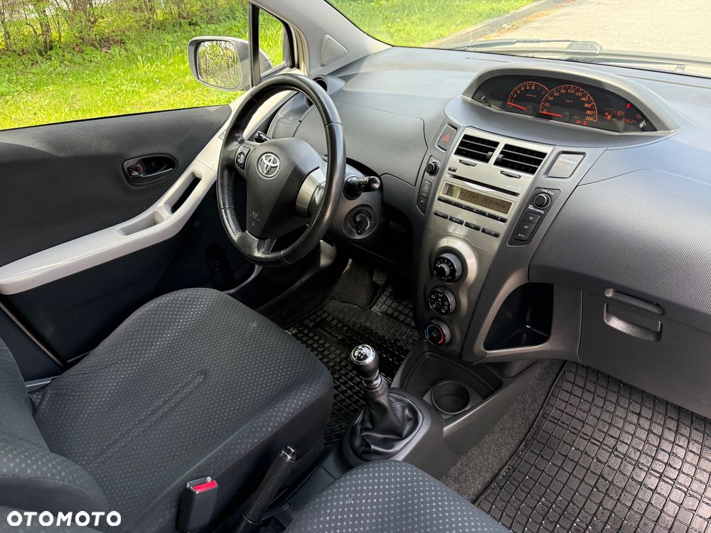 Toyota Yaris 1.33 VVT-i Cool+ - 7