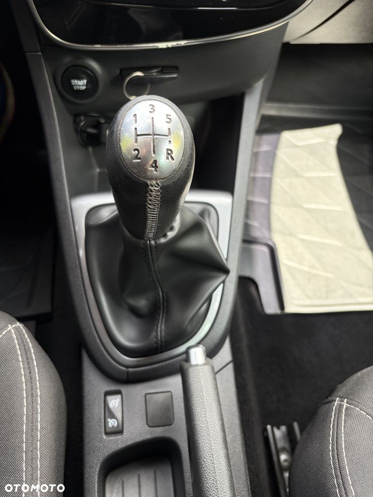 Renault Clio 1.2 16V Limited - 10