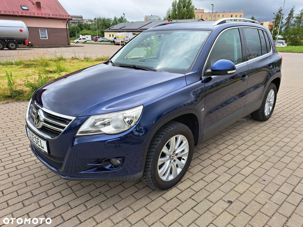 Volkswagen Tiguan - 1