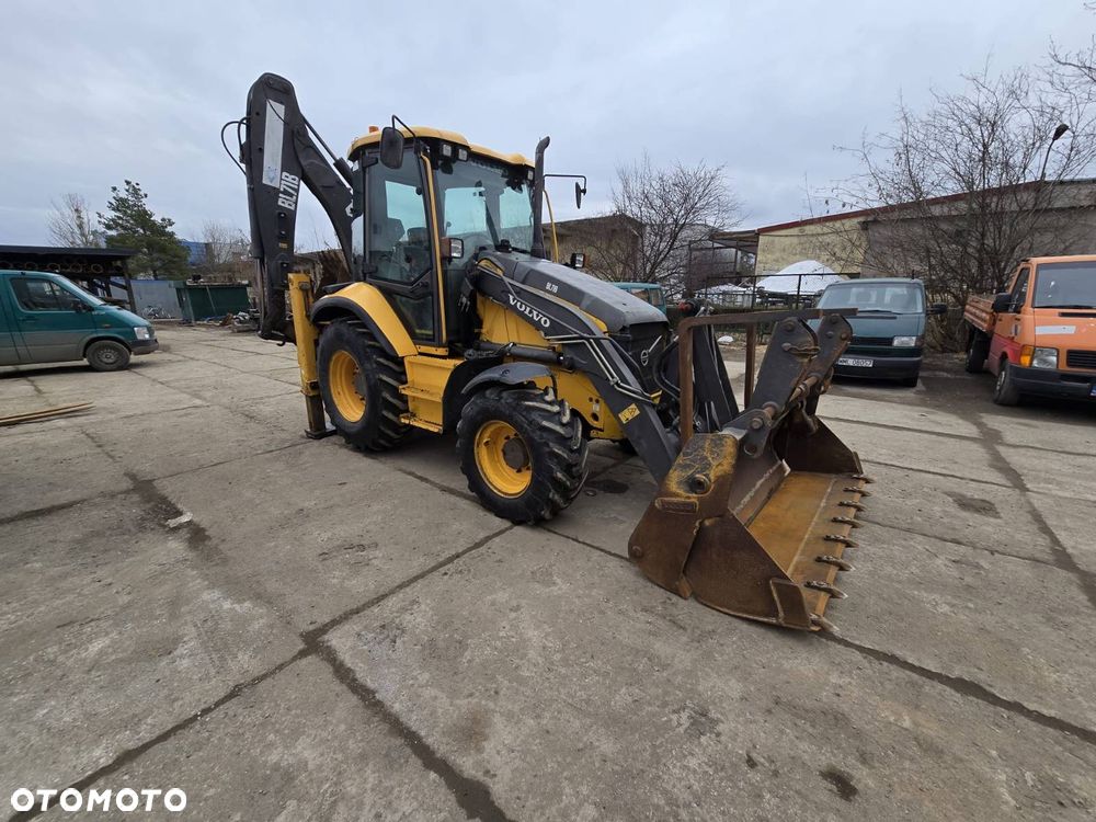 Volvo BL71B - 1