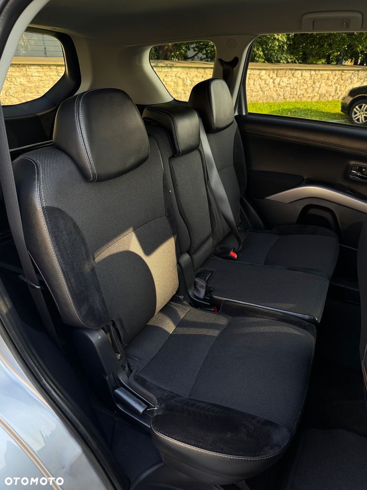 Mitsubishi Outlander 2.0 2WD Invite - 34