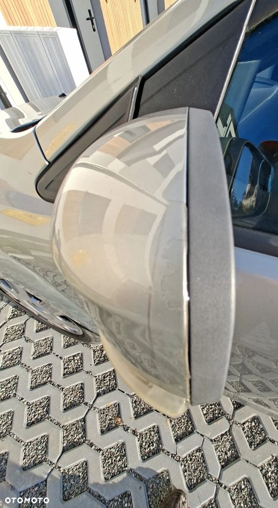 Ford Focus 1.6 Ambiente - 24