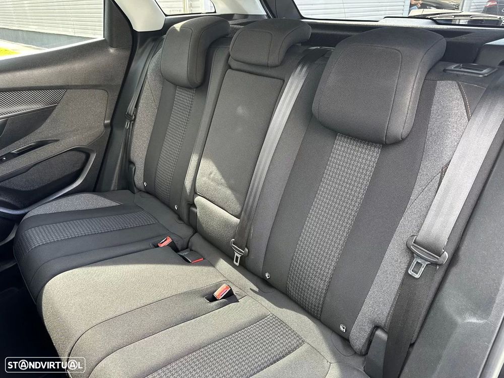 Peugeot 3008 1.5 BlueHDi Allure Pack EAT8 - 25