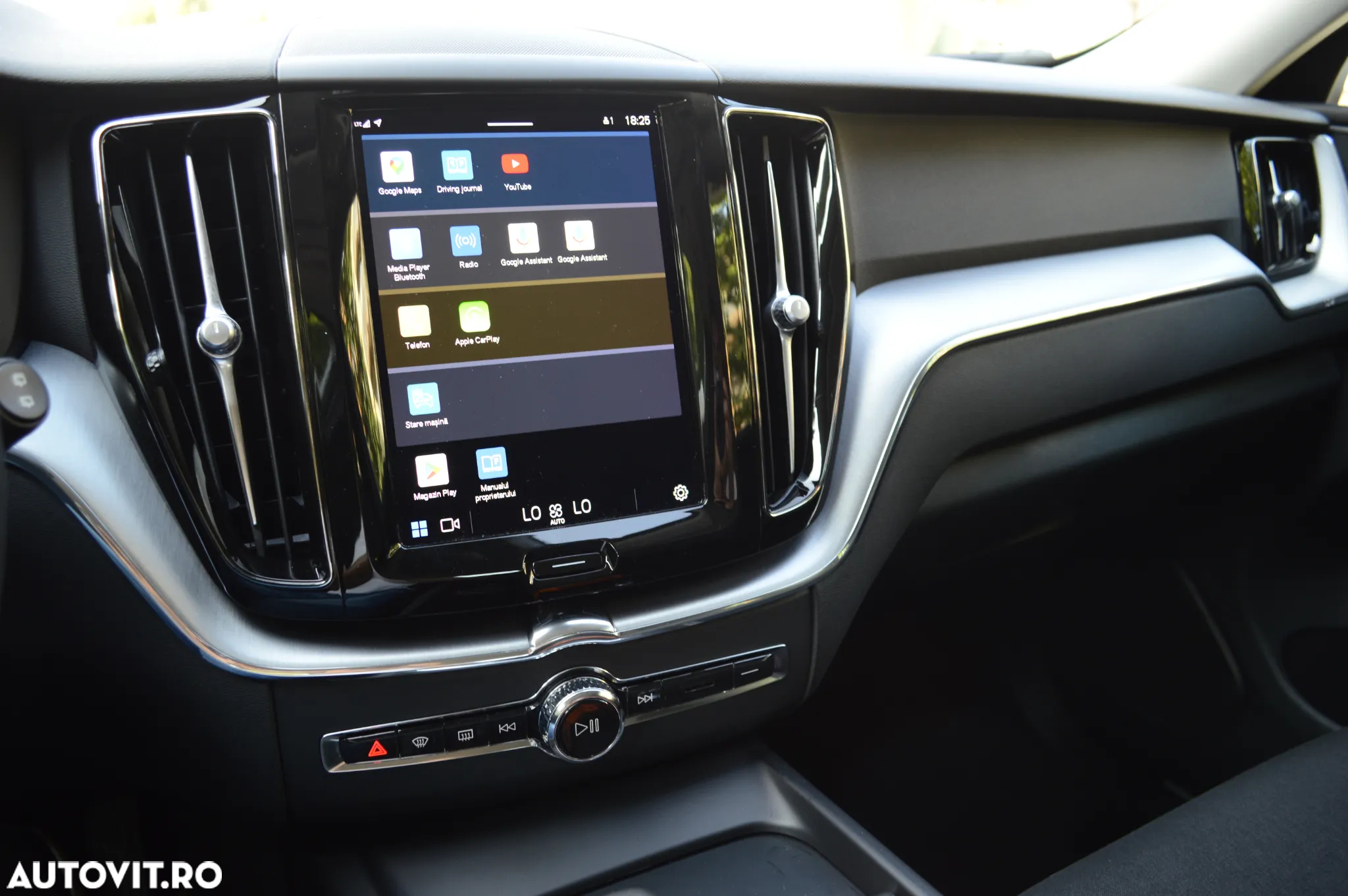 Volvo XC 60 B4 MHEV AT AWD Core - 17
