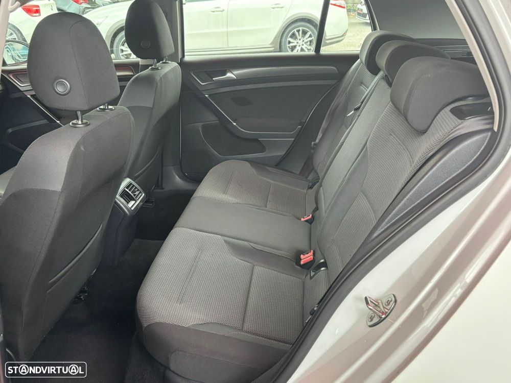 VW Golf 1.6 TDi Trendline - 6
