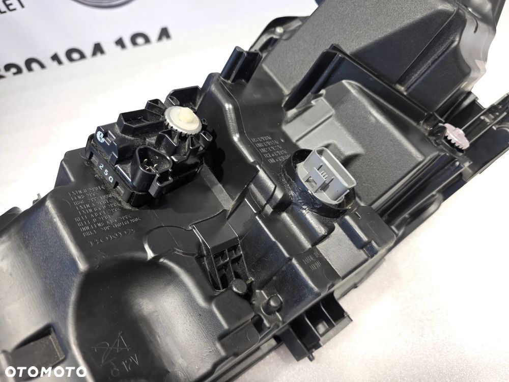 HONDA CIVIC XI 22- PRAWA LAMPA PRZEDNIA PRZÓD PRAWY FULL LED , NR KOITO 100-8F05Y , NR AUKCJI LPP228 - 28