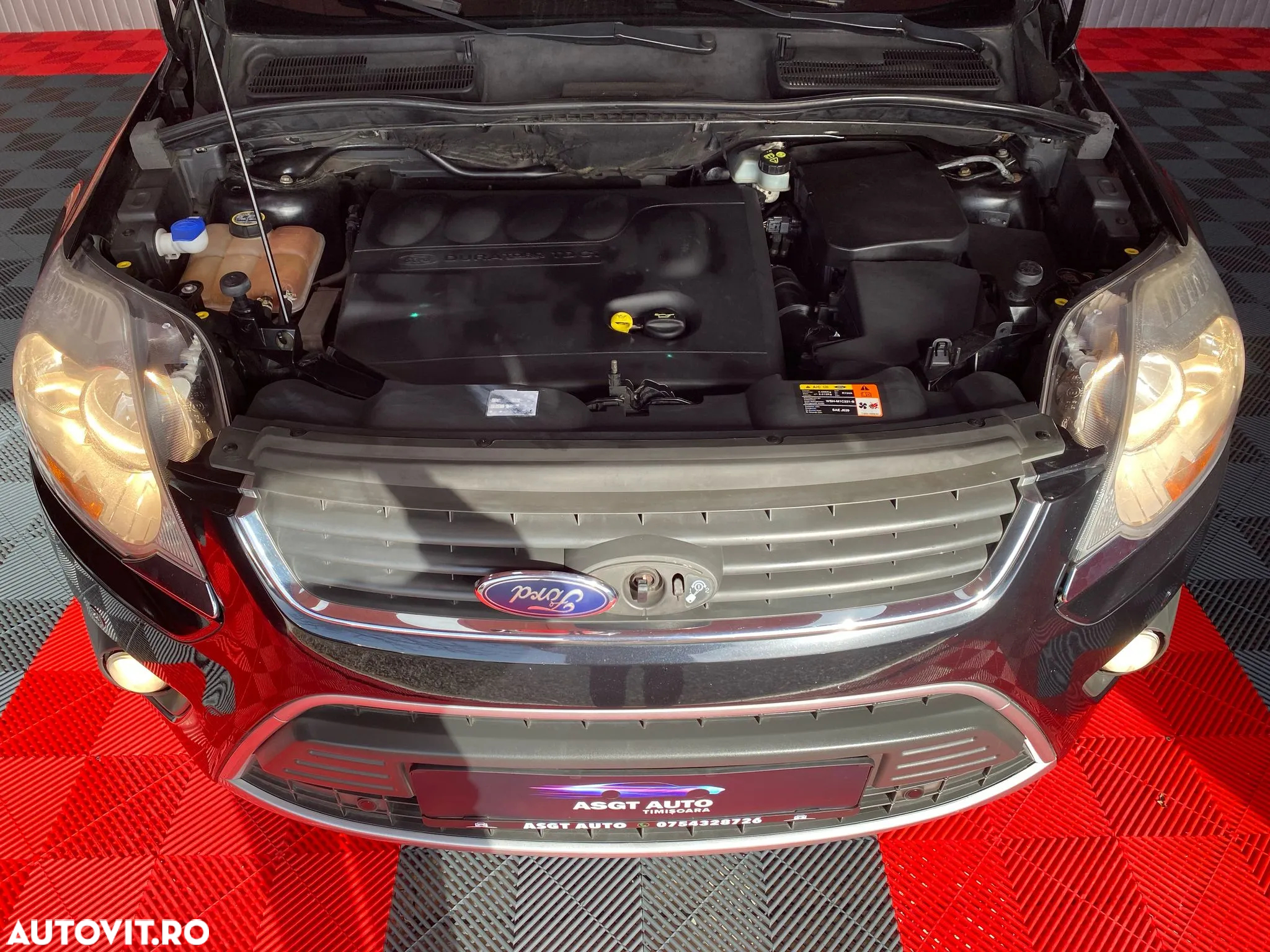 Ford Kuga - 21