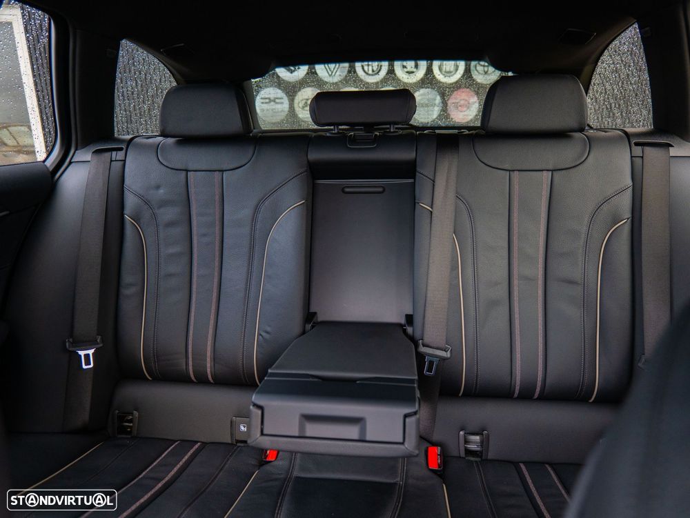BMW 520 d Pack Desportivo M Auto - 25