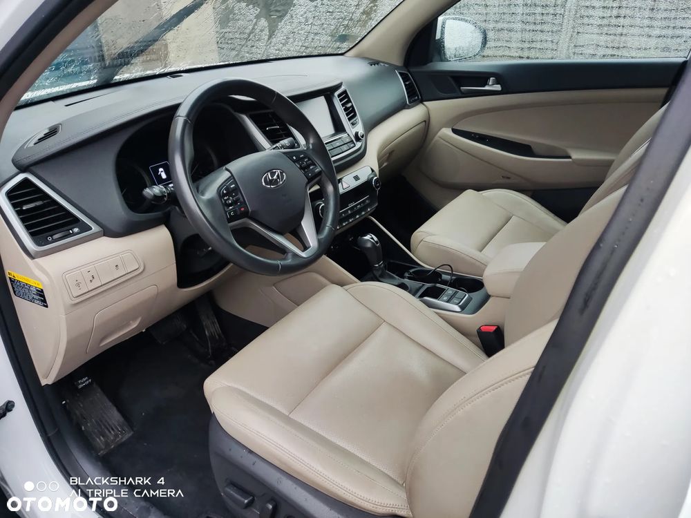 Hyundai Tucson - 11