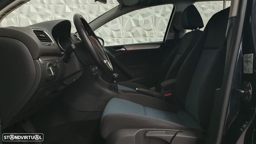 VW Golf 1.6 TDi Confortline - 16