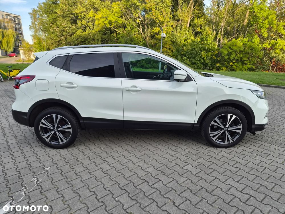 Nissan Qashqai 1.6 DIG-T N-Connecta - 4