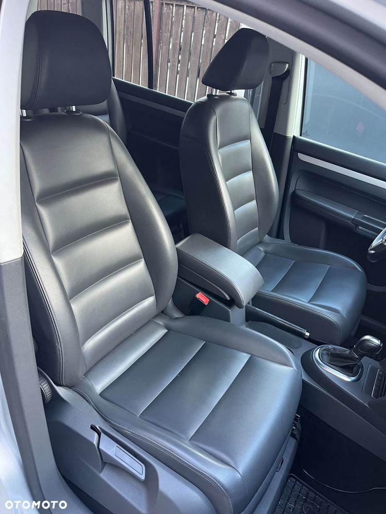 Volkswagen Touran 1.6 TDI DPF Comfortline DSG - 16