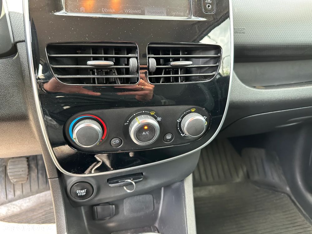 Renault Clio - 16