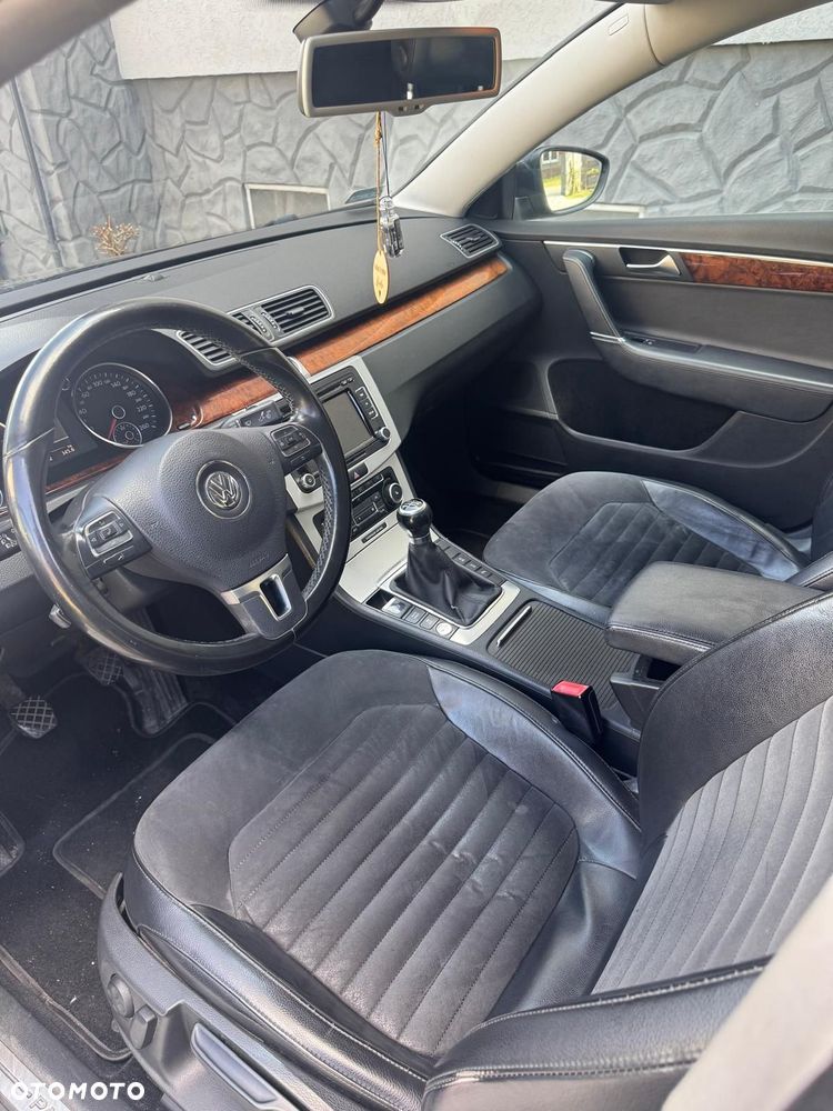 Volkswagen Passat 2.0 TDI 4Mot Highline - 4