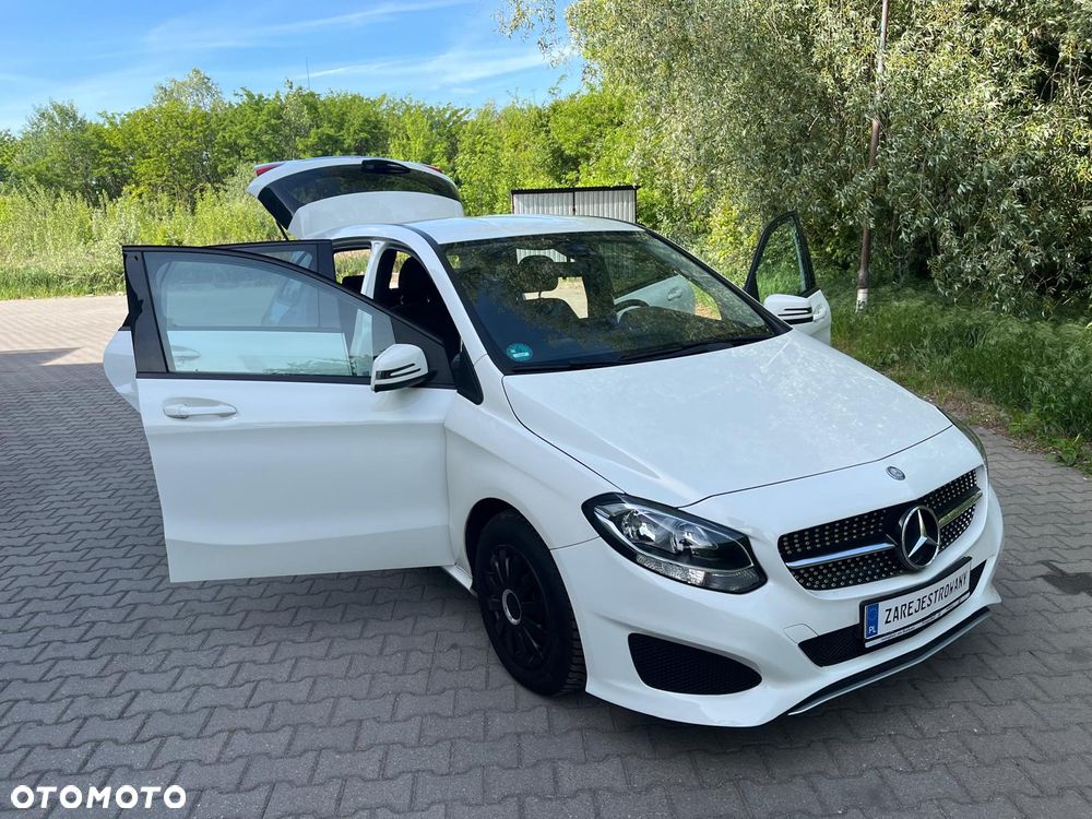 Mercedes-Benz Klasa B 180 BlueEFFICIENCY Edition - 23