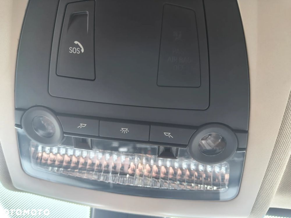 BMW Seria 5 520d xDrive - 36