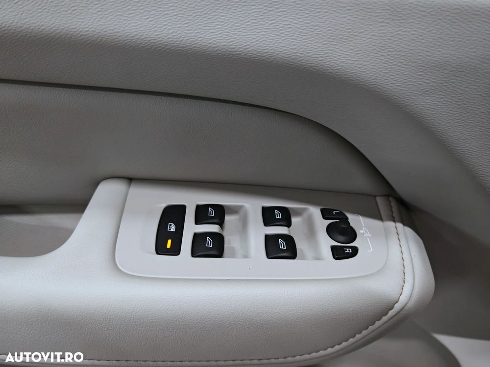 Volvo XC 60 Recharge T8 Twin Engine eAWD Inscription - 29