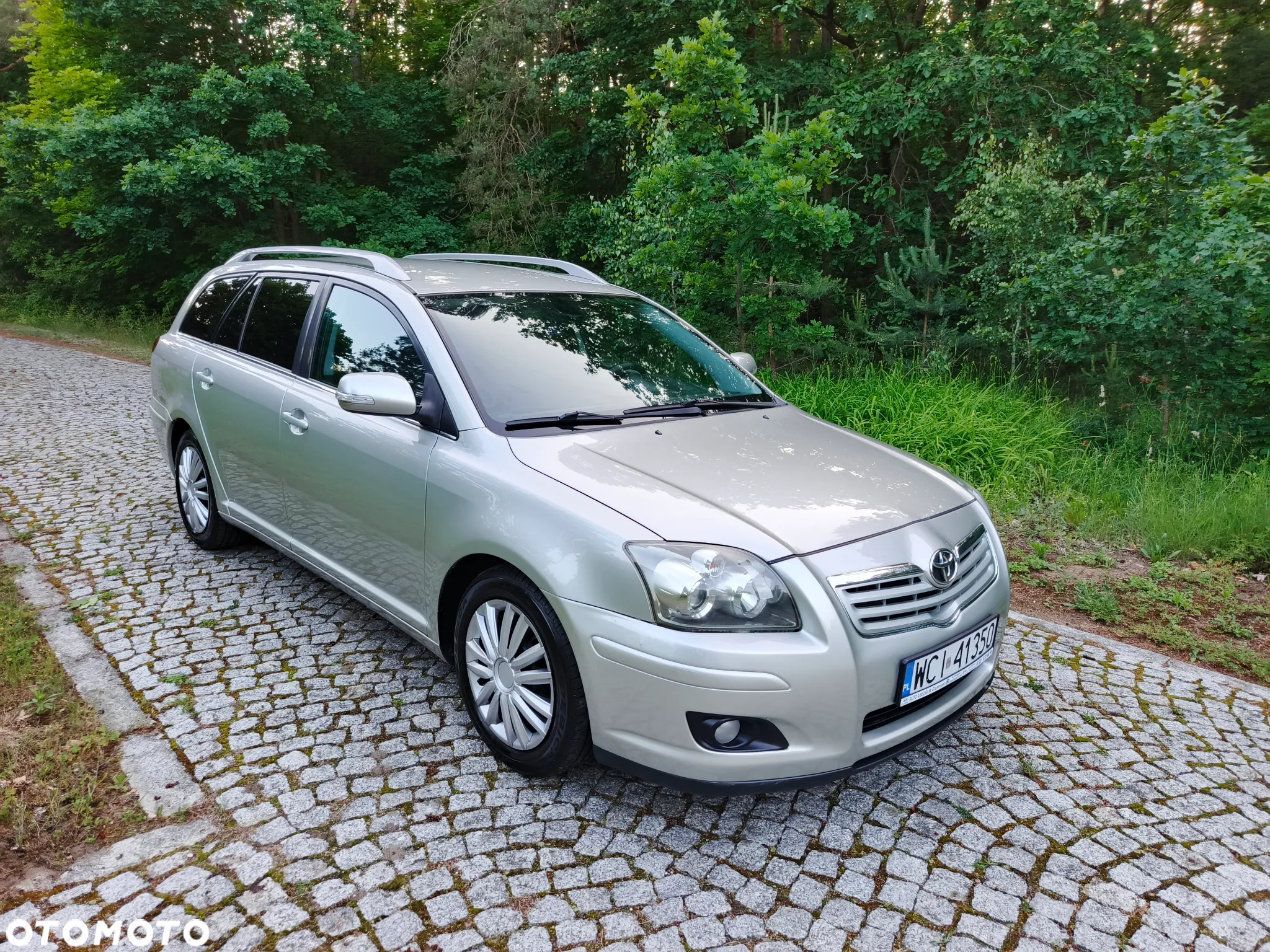Toyota Avensis 2.0 D-4D Sol - 24