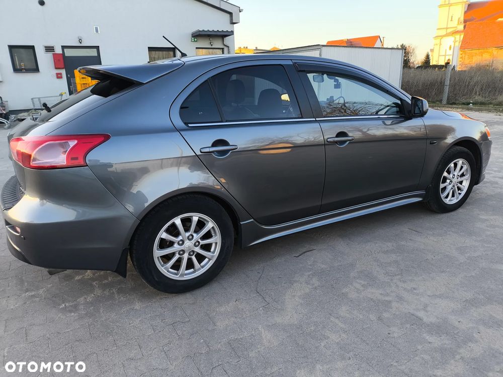 Mitsubishi Lancer - 3