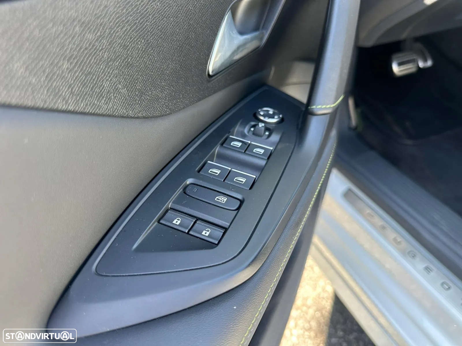 Peugeot 308 1.2 PureTech GT Pack EAT8 - 17