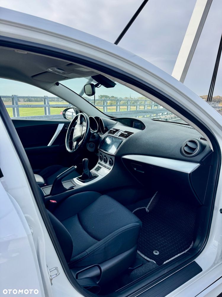 Mazda 3 2.0 Sport - 18