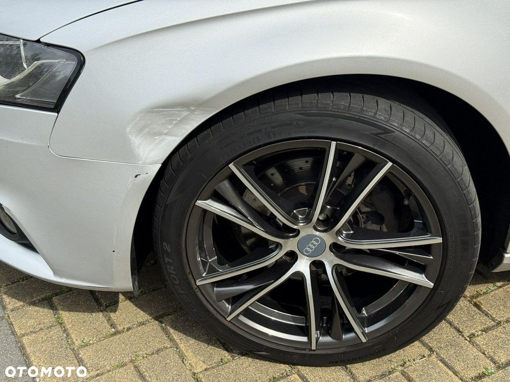 Audi A4 Limousine - 32
