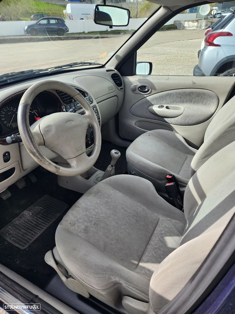 Ford Fiesta 1.25 Ghia - 9